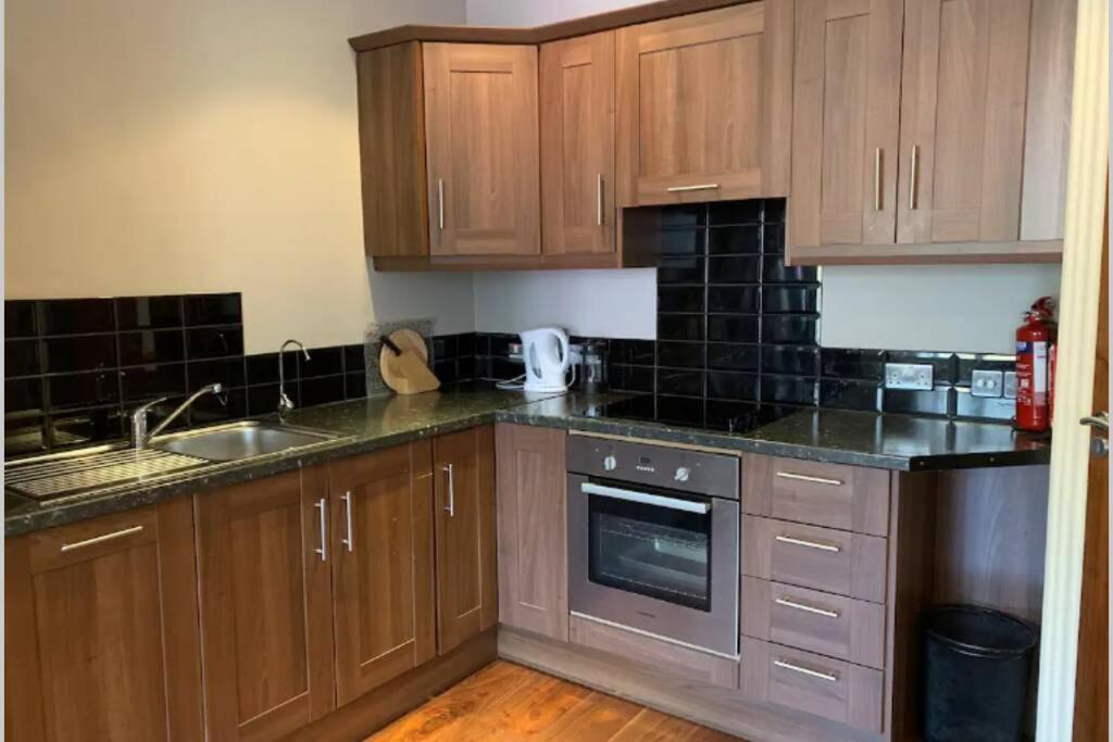 Centre Of Dingle Town - Luxury Holiday Apartment 外观 照片