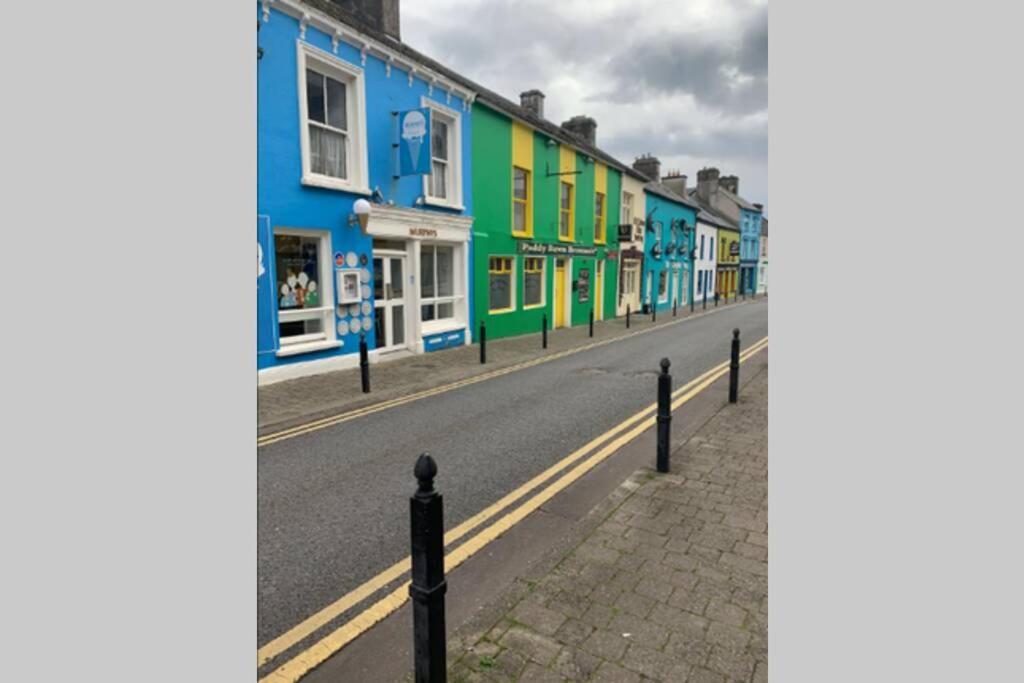 Centre Of Dingle Town - Luxury Holiday Apartment 外观 照片